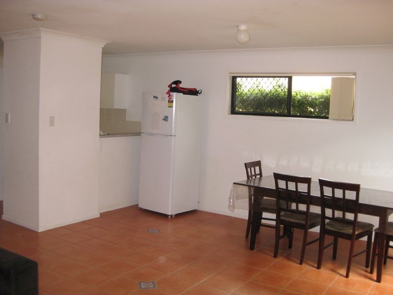 1/72 Imperial Parade, Labrador QLD 4215