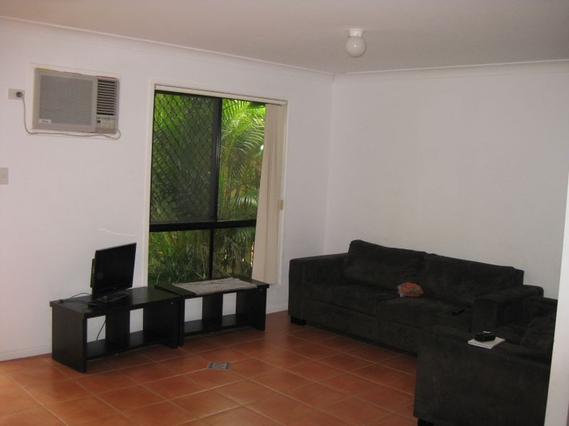 1/72 Imperial Parade, Labrador QLD 4215