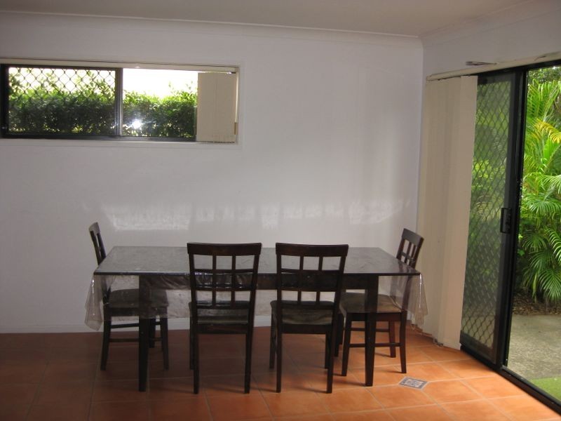 1/72 Imperial Parade, Labrador QLD 4215