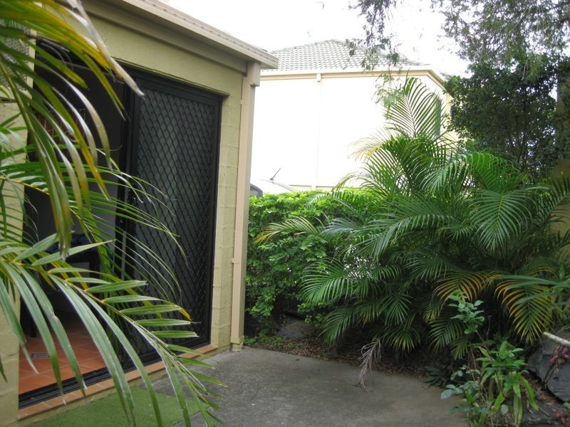 1/72 Imperial Parade, Labrador QLD 4215