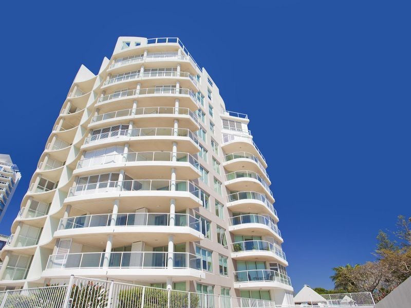 5/242 Marine Parade, Labrador QLD 4215