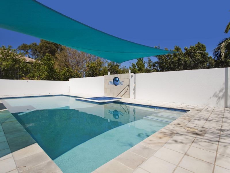 5/242 Marine Parade, Labrador QLD 4215