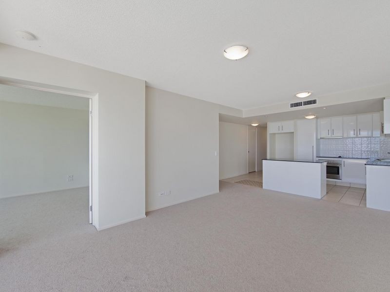 5/242 Marine Parade, Labrador QLD 4215