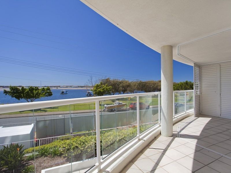 5/242 Marine Parade, Labrador QLD 4215