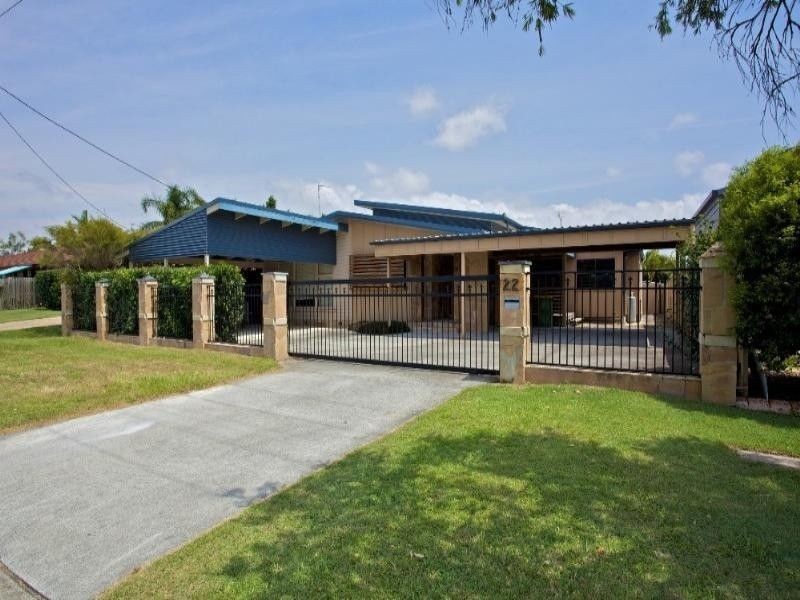 22 Stradbroke Street, Biggera Waters QLD 4216