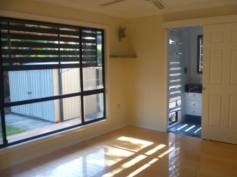 22 Stradbroke Street, Biggera Waters QLD 4216