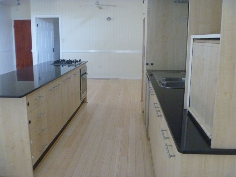 22 Stradbroke Street, Biggera Waters QLD 4216