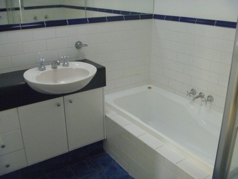 22 Stradbroke Street, Biggera Waters QLD 4216