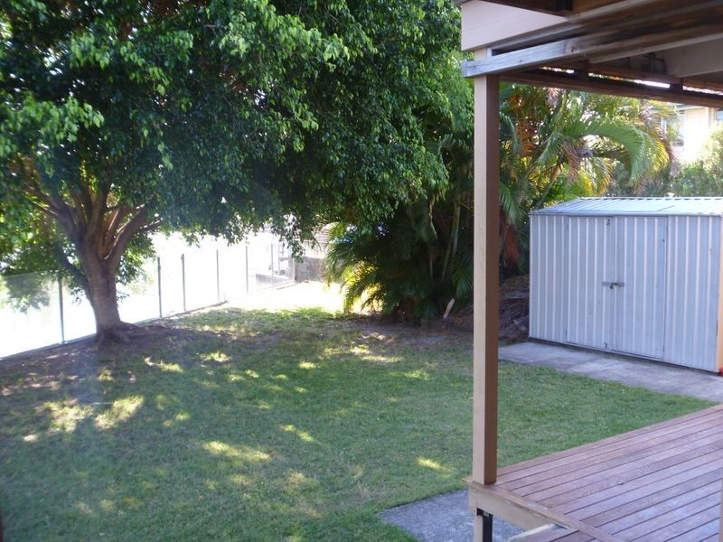 22 Stradbroke Street, Biggera Waters QLD 4216