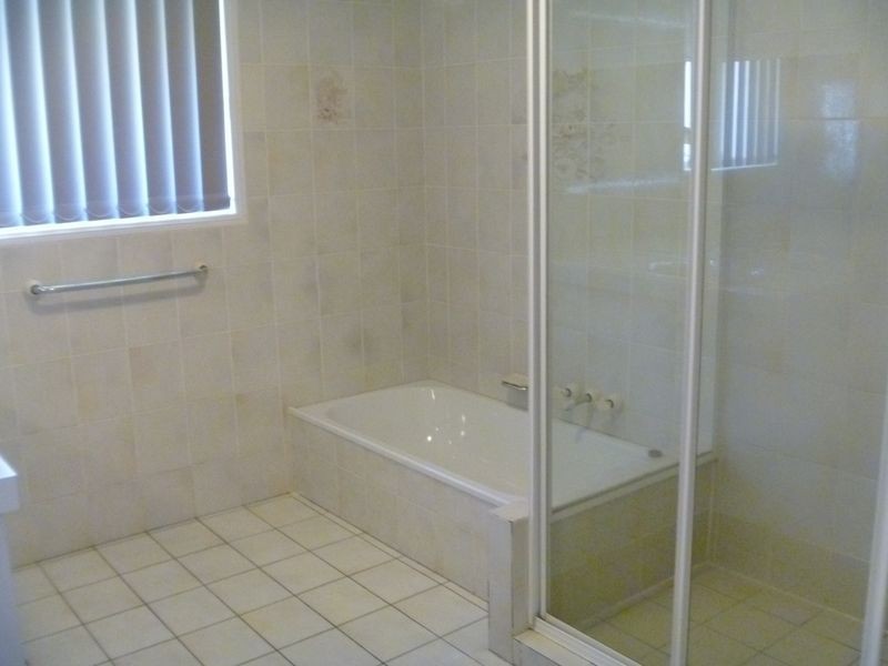 4 Ossie Court, Parkwood QLD 4214