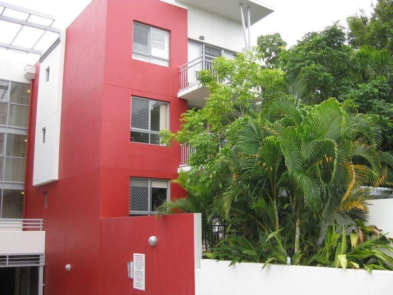 13/13 Bright Avenue, Labrador QLD 4215