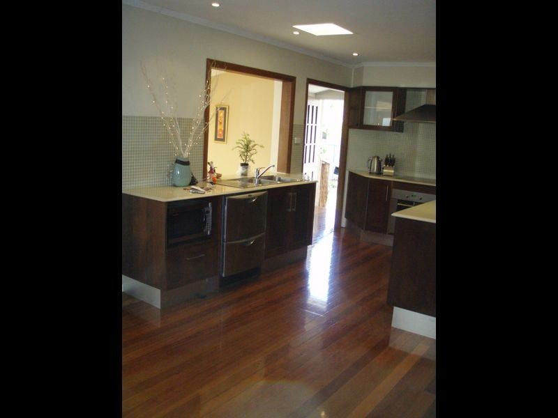 2 Mary Street, Labrador QLD 4215