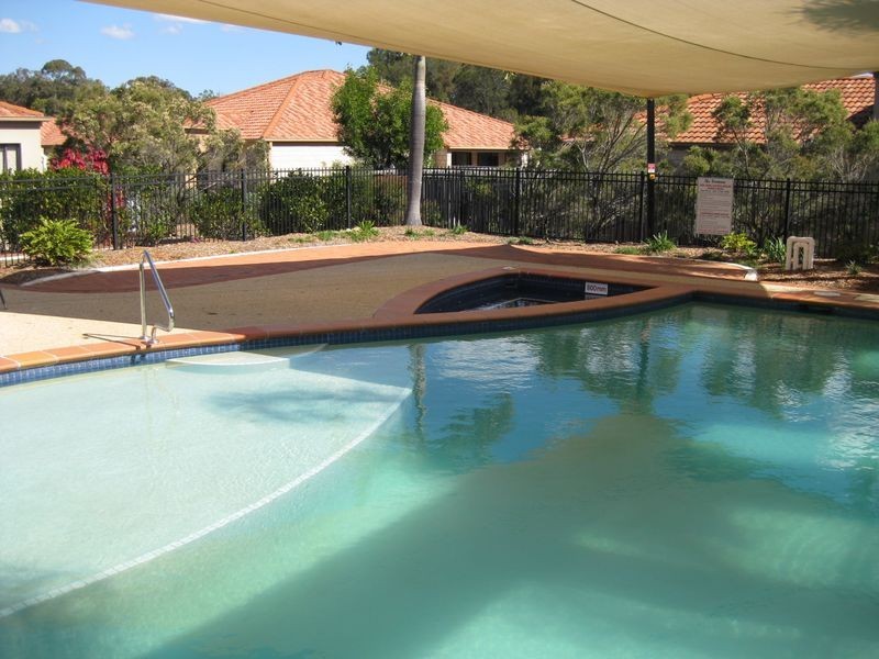 22/24 Amsonia Court, Arundel QLD 4214