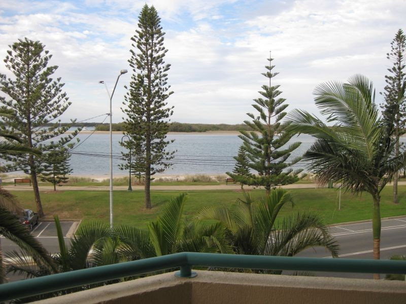 11/484 Marine Parade, Biggera Waters QLD 4216