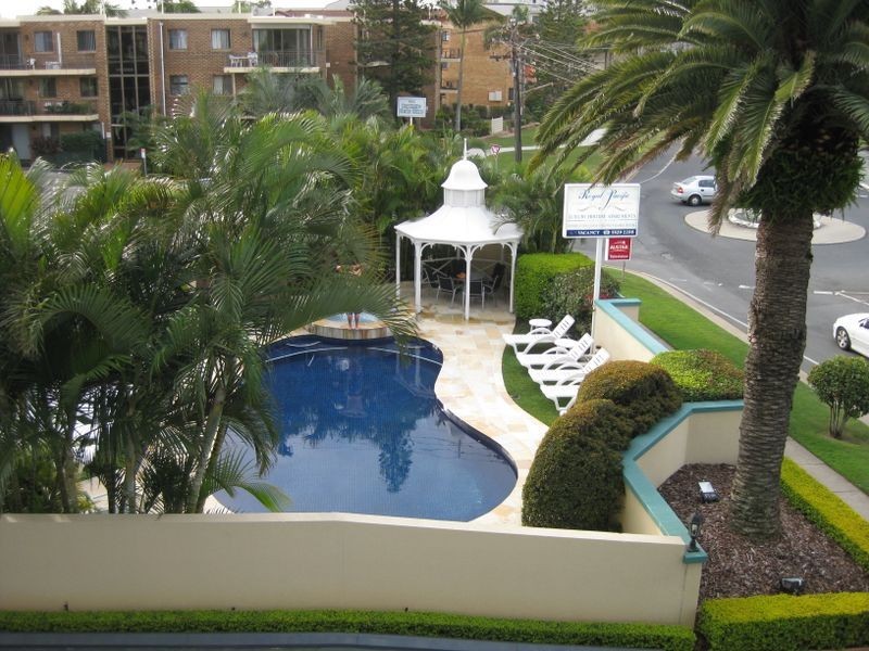 11/484 Marine Parade, Biggera Waters QLD 4216