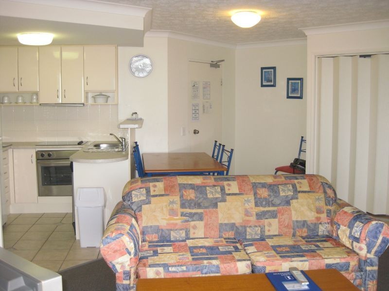 11/484 Marine Parade, Biggera Waters QLD 4216