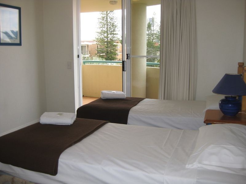 11/484 Marine Parade, Biggera Waters QLD 4216