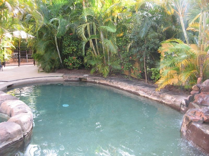 3/10 Bath Street, Labrador QLD 4215