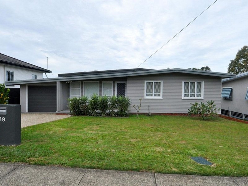 139 Turpin Road, Labrador QLD 4215