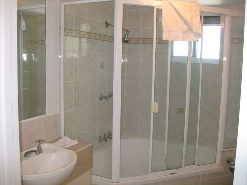 2/484 Marine Parade, Biggera Waters QLD 4216