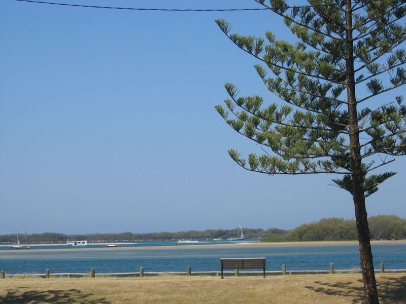 2/484 Marine Parade, Biggera Waters QLD 4216