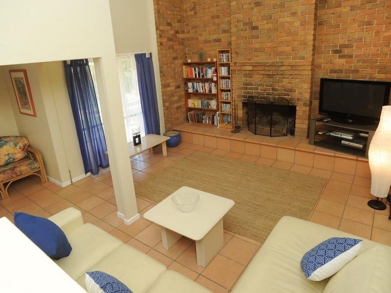 11 Palmer Drive, Labrador QLD 4215