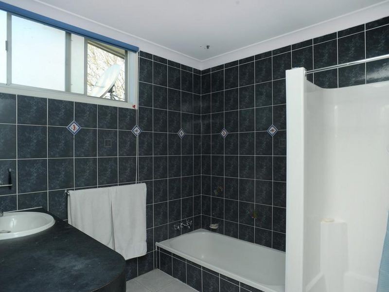 11 Palmer Drive, Labrador QLD 4215