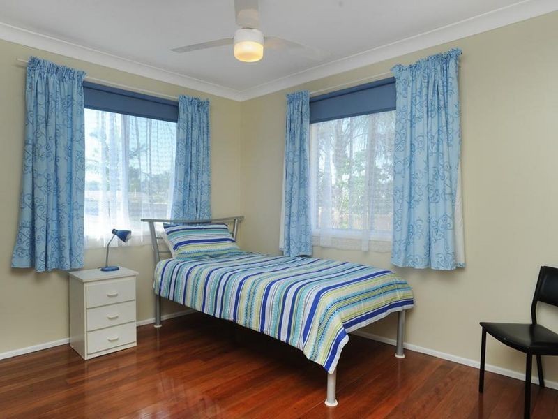 11 Palmer Drive, Labrador QLD 4215