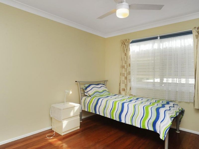 11 Palmer Drive, Labrador QLD 4215