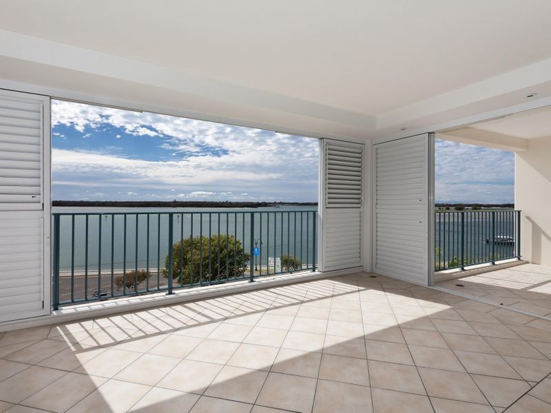 129/326 Marine Parade, Labrador QLD 4215