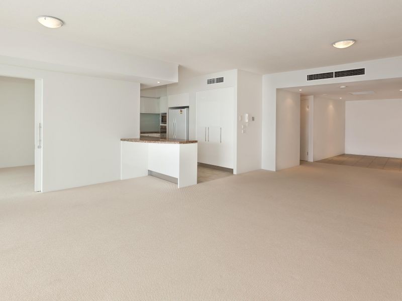 129/326 Marine Parade, Labrador QLD 4215