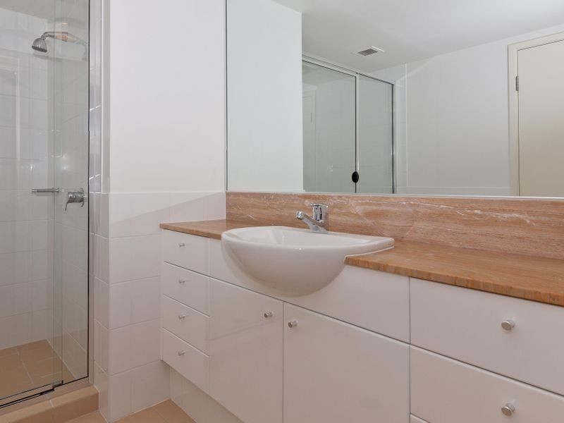 129/326 Marine Parade, Labrador QLD 4215