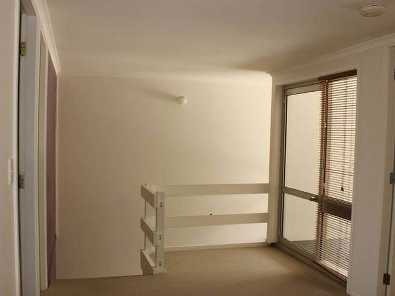 10/3 Proud Street, Labrador QLD 4215