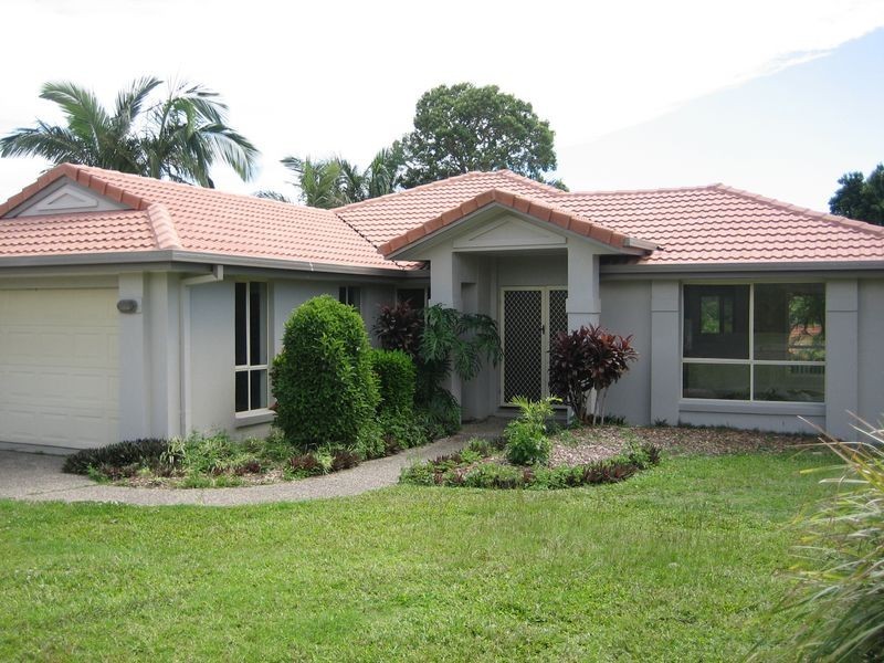 19 Oak Hill Crescent, Parkwood QLD 4214