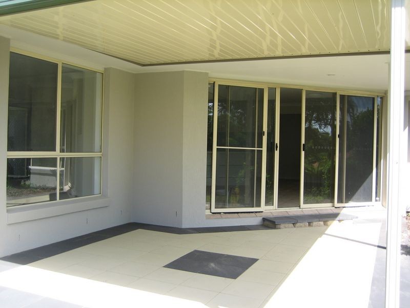 19 Oak Hill Crescent, Parkwood QLD 4214