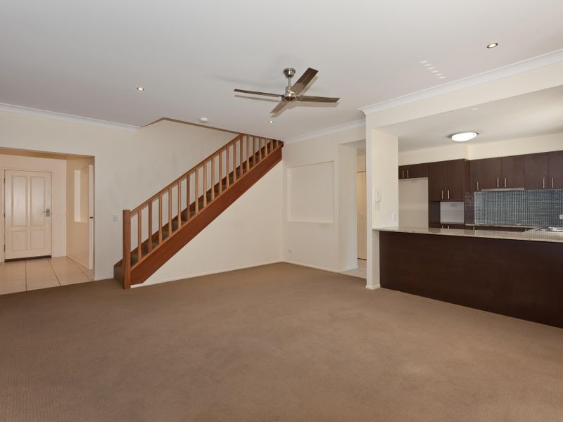 7/170 Whiting Street, Labrador QLD 4215