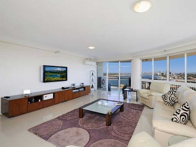52/5 Bayview Street, Runaway Bay QLD 4216