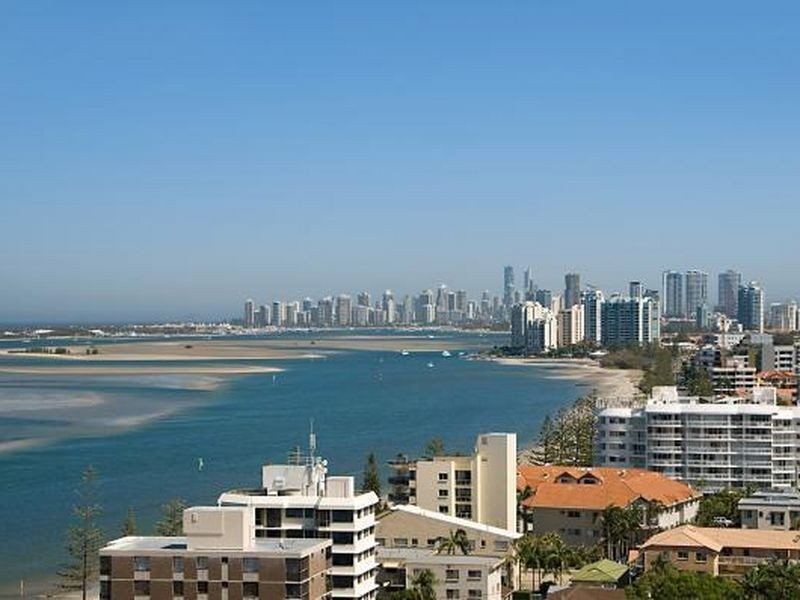 52/5 Bayview Street, Runaway Bay QLD 4216