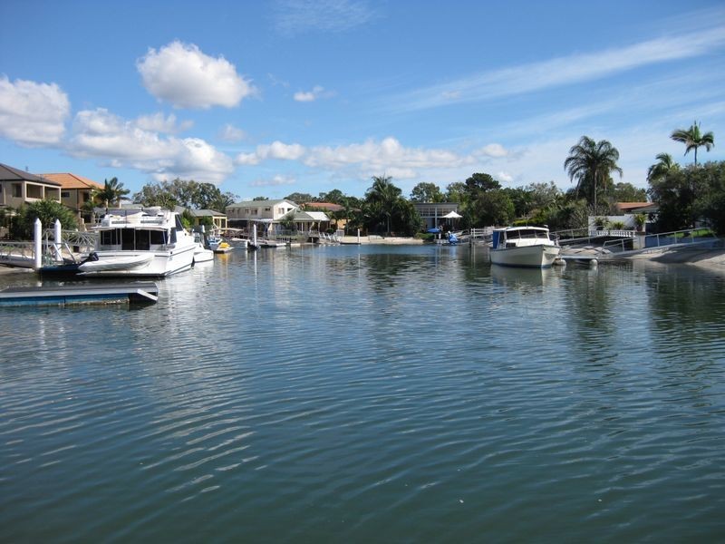 25 Vaggelas Crescent, Biggera Waters QLD 4216
