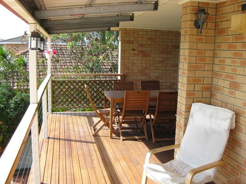 25 Vaggelas Crescent, Biggera Waters QLD 4216