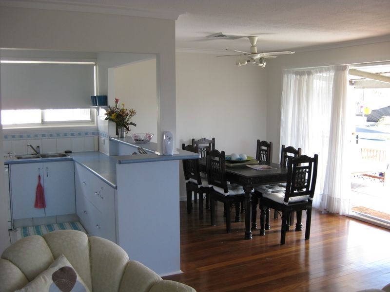 25 Vaggelas Crescent, Biggera Waters QLD 4216