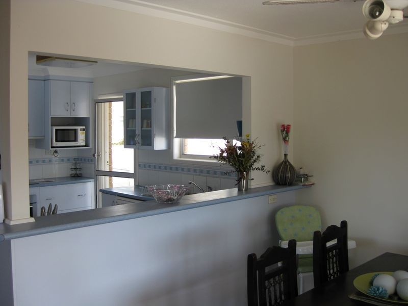 25 Vaggelas Crescent, Biggera Waters QLD 4216