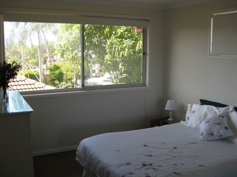 25 Vaggelas Crescent, Biggera Waters QLD 4216