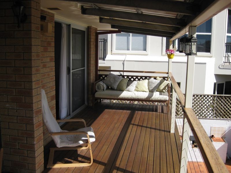 25 Vaggelas Crescent, Biggera Waters QLD 4216