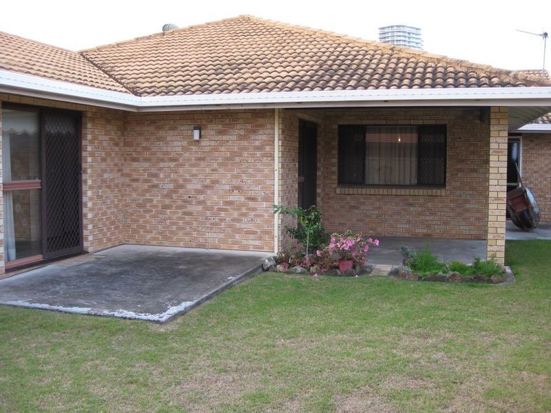 28 Margaroola Avenue, Biggera Waters QLD 4216