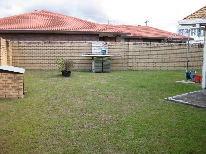 28 Margaroola Avenue, Biggera Waters QLD 4216