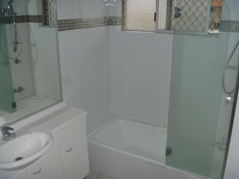 11/282 Marine Parade, Labrador QLD 4215
