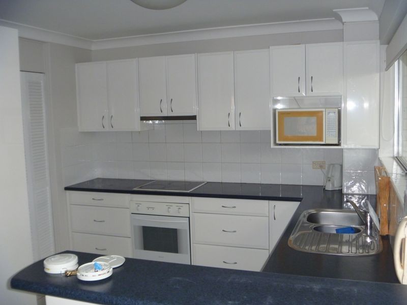 11/282 Marine Parade, Labrador QLD 4215