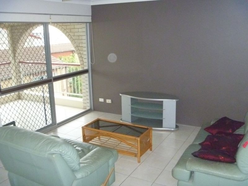 11/282 Marine Parade, Labrador QLD 4215