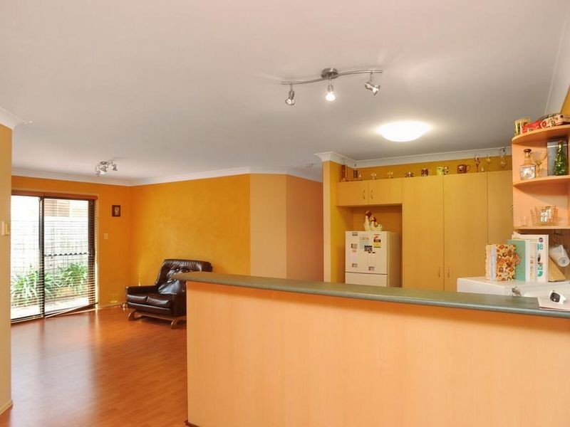 2/10 Marybeth Crescent, Molendinar QLD 4214